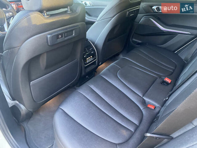 Белый БМВ Х5, объемом двигателя 3 л и пробегом 5 тыс. км за 62900 $, фото 179 на Automoto.ua