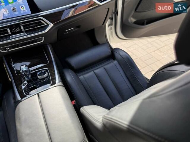 БМВ Х5 2021 у Дніпро (Дніпропетровську) на Automoto.ua Білий БМВ Х5, об'ємом двигуна 2.99 л та пробігом 95 тис. км за 64500 $, фото 28 на Automoto.ua