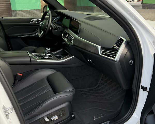Белый БМВ Х5, объемом двигателя 2.99 л и пробегом 124 тыс. км за 74999 $, фото 34 на Automoto.ua