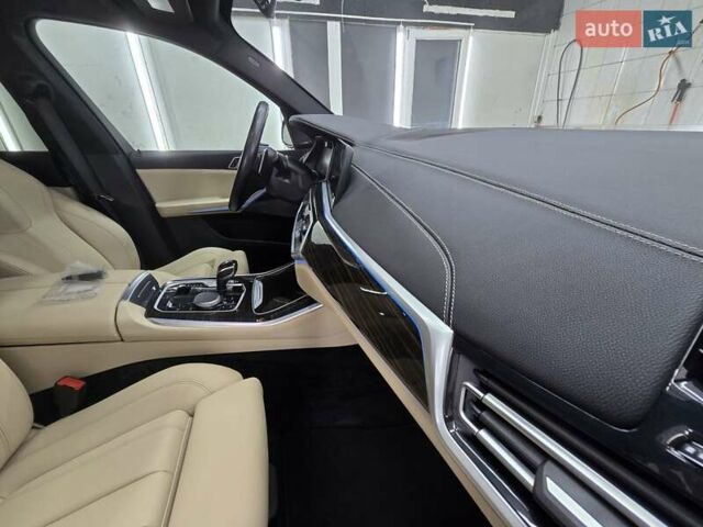 Белый БМВ Х5, объемом двигателя 3 л и пробегом 59 тыс. км за 60500 $, фото 29 на Automoto.ua