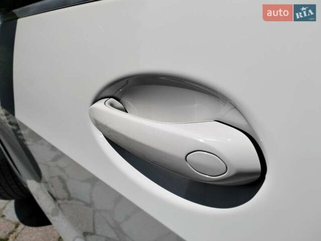 Белый БМВ Х5, объемом двигателя 2 л и пробегом 68 тыс. км за 53800 $, фото 6 на Automoto.ua