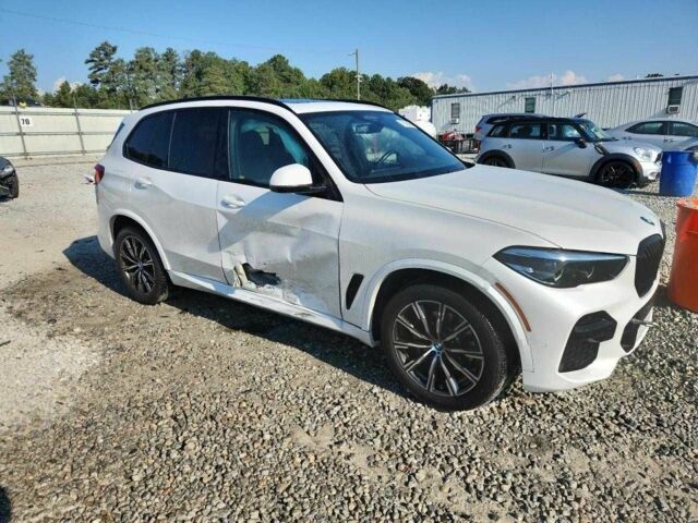 Белый БМВ Х5, объемом двигателя 3 л и пробегом 51 тыс. км за 23000 $, фото 2 на Automoto.ua