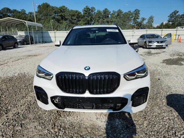 Белый БМВ Х5, объемом двигателя 3 л и пробегом 51 тыс. км за 23000 $, фото 3 на Automoto.ua