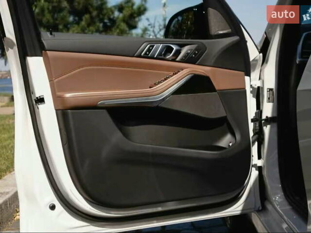 Белый БМВ Х5, объемом двигателя 3 л и пробегом 63 тыс. км за 69900 $, фото 15 на Automoto.ua