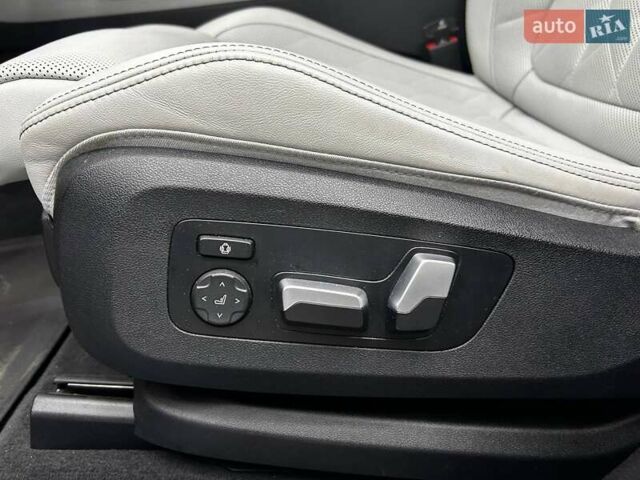 Белый БМВ Х5, объемом двигателя 3 л и пробегом 17 тыс. км за 68000 $, фото 23 на Automoto.ua