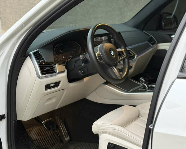 Білий БМВ Х5, об'ємом двигуна 2.99 л та пробігом 20 тис. км за 88999 $, фото 30 на Automoto.ua