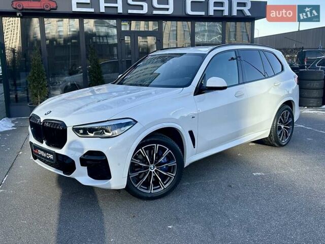 Белый БМВ Х5, объемом двигателя 3 л и пробегом 72 тыс. км за 67900 $, фото 4 на Automoto.ua