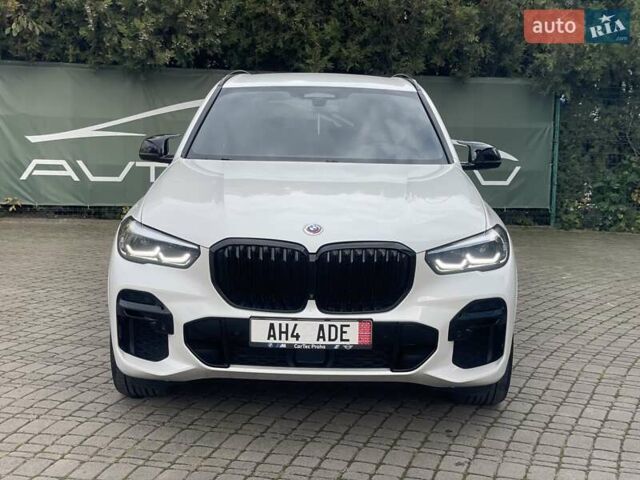 Белый БМВ Х5, объемом двигателя 3 л и пробегом 95 тыс. км за 73500 $, фото 4 на Automoto.ua