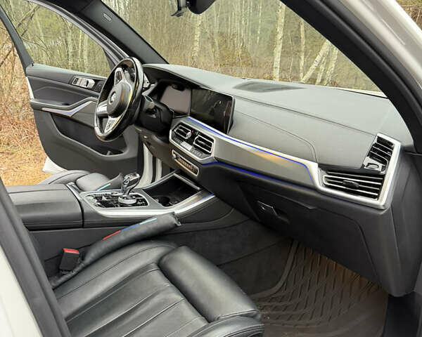 Білий БМВ Х5, об'ємом двигуна 3 л та пробігом 92 тис. км за 72000 $, фото 10 на Automoto.ua