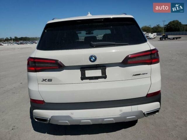 Белый БМВ Х5, объемом двигателя 3 л и пробегом 94 тыс. км за 26000 $, фото 5 на Automoto.ua
