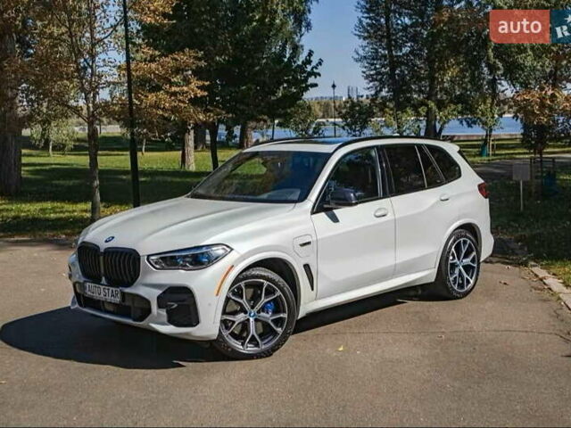 Белый БМВ Х5, объемом двигателя 3 л и пробегом 63 тыс. км за 69900 $, фото 9 на Automoto.ua
