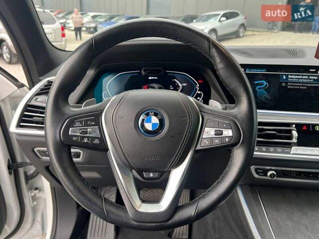 Белый БМВ Х5, объемом двигателя 3 л и пробегом 44 тыс. км за 66290 $, фото 24 на Automoto.ua