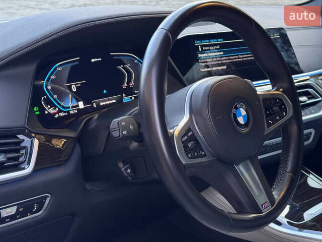 Белый БМВ Х5, объемом двигателя 3 л и пробегом 17 тыс. км за 68000 $, фото 10 на Automoto.ua