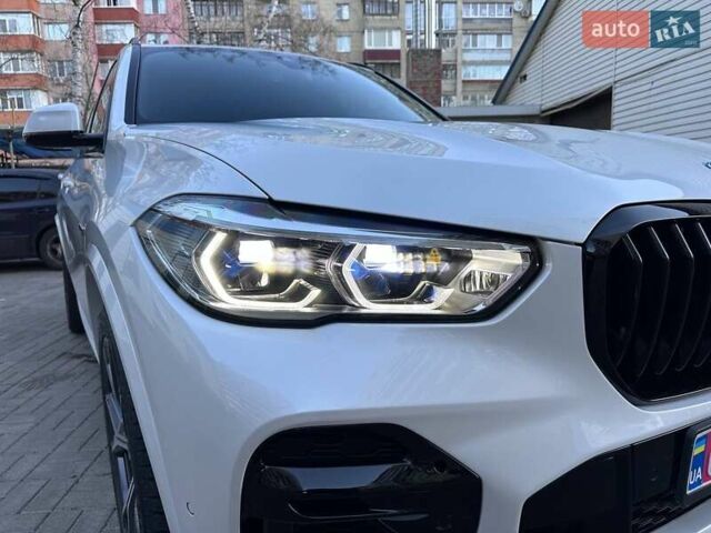 Білий БМВ Х5, об'ємом двигуна 3 л та пробігом 40 тис. км за 75000 $, фото 6 на Automoto.ua
