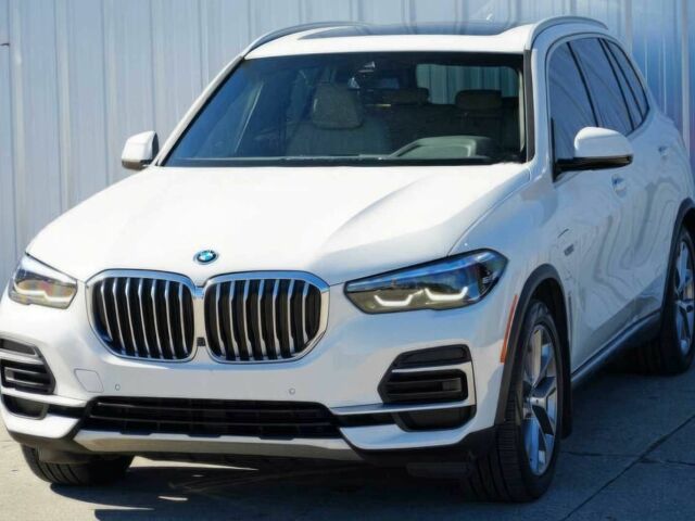 Белый БМВ Х5, объемом двигателя 3 л и пробегом 16 тыс. км за 45500 $, фото 2 на Automoto.ua