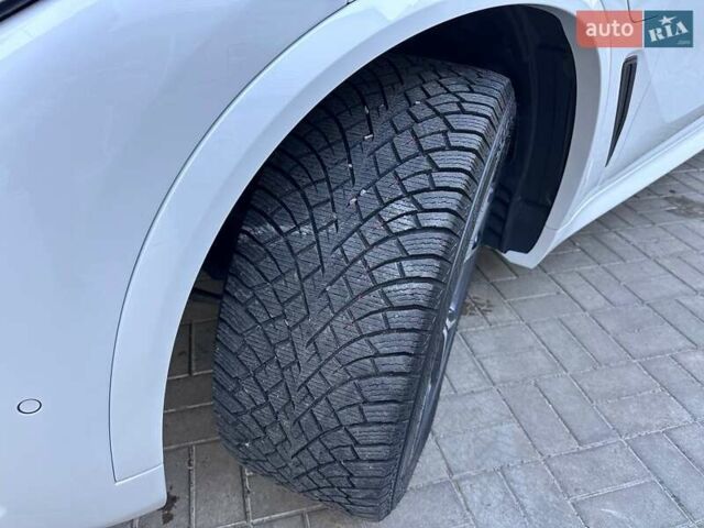Білий БМВ Х5, об'ємом двигуна 3 л та пробігом 40 тис. км за 75000 $, фото 17 на Automoto.ua