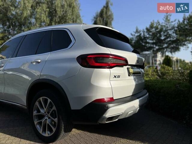 Белый БМВ Х5, объемом двигателя 3 л и пробегом 30 тыс. км за 73500 $, фото 35 на Automoto.ua