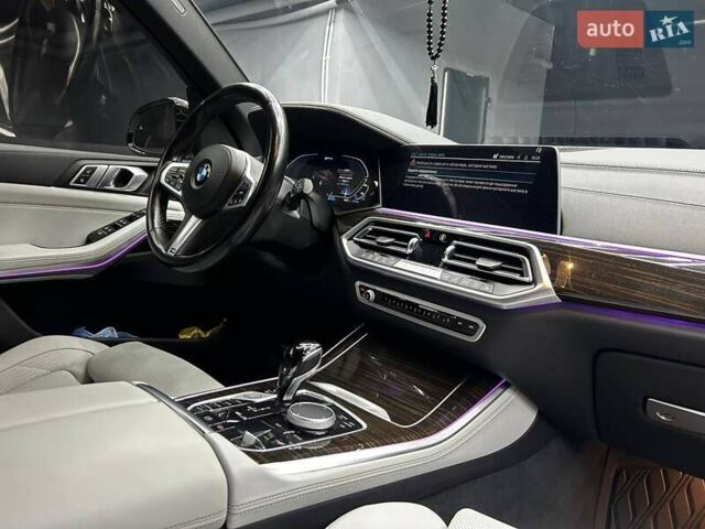 Белый БМВ Х5, объемом двигателя 3 л и пробегом 17 тыс. км за 68000 $, фото 8 на Automoto.ua