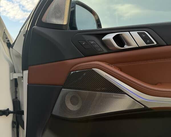 Білий БМВ Х5, об'ємом двигуна 4.39 л та пробігом 50 тис. км за 74000 $, фото 85 на Automoto.ua