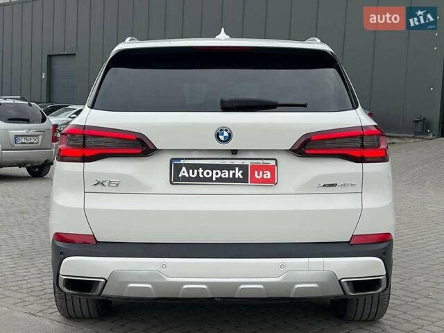Белый БМВ Х5, объемом двигателя 3 л и пробегом 44 тыс. км за 66290 $, фото 7 на Automoto.ua
