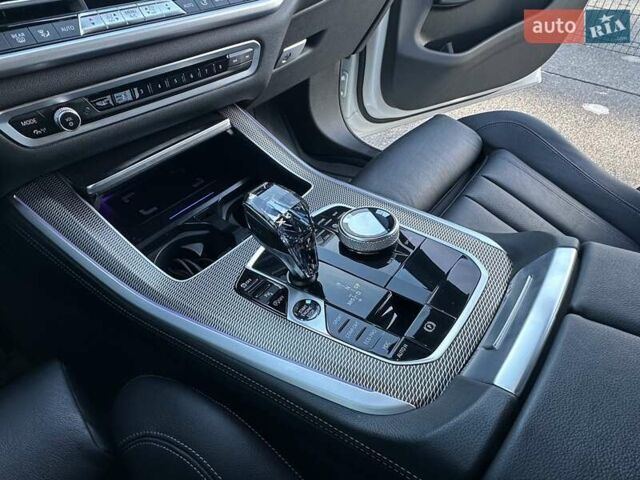 Белый БМВ Х5, объемом двигателя 3 л и пробегом 72 тыс. км за 67900 $, фото 39 на Automoto.ua
