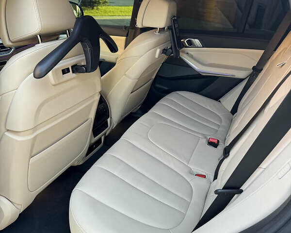 Белый БМВ Х5, объемом двигателя 2.99 л и пробегом 76 тыс. км за 76000 $, фото 10 на Automoto.ua