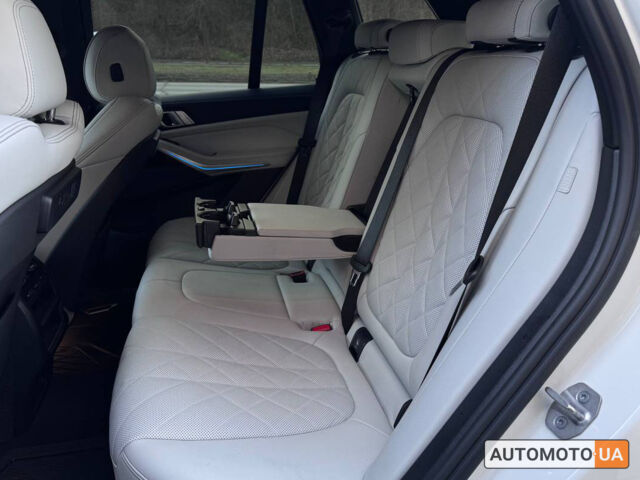 Белый БМВ Х5, объемом двигателя 3 л и пробегом 17 тыс. км за 72000 $, фото 18 на Automoto.ua