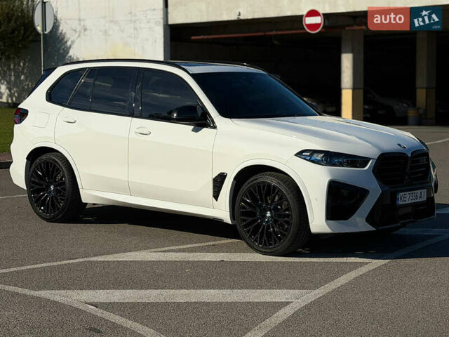 Белый БМВ Х5, объемом двигателя 3 л и пробегом 48 тыс. км за 65500 $, фото 2 на Automoto.ua