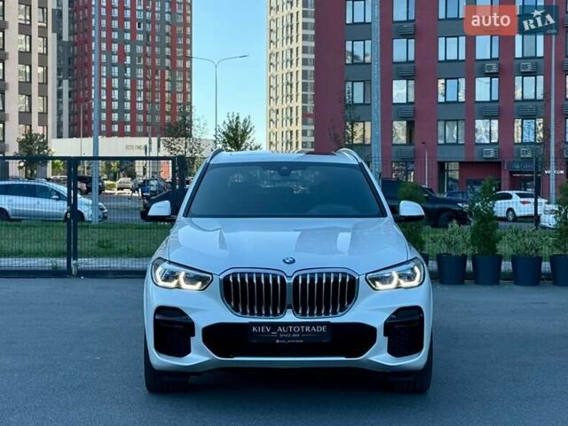Белый БМВ Х5, объемом двигателя 3 л и пробегом 90 тыс. км за 69000 $, фото 3 на Automoto.ua
