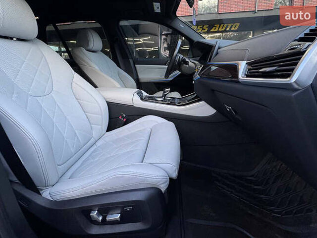Белый БМВ Х5, объемом двигателя 3 л и пробегом 17 тыс. км за 68000 $, фото 17 на Automoto.ua