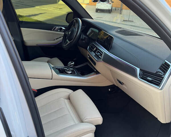 Белый БМВ Х5, объемом двигателя 2.99 л и пробегом 76 тыс. км за 76000 $, фото 9 на Automoto.ua