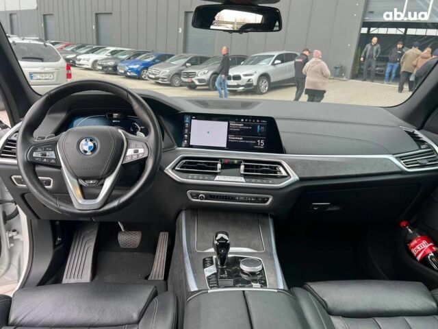 Білий БМВ Х5, об'ємом двигуна 3 л та пробігом 44 тис. км за 66290 $, фото 40 на Automoto.ua