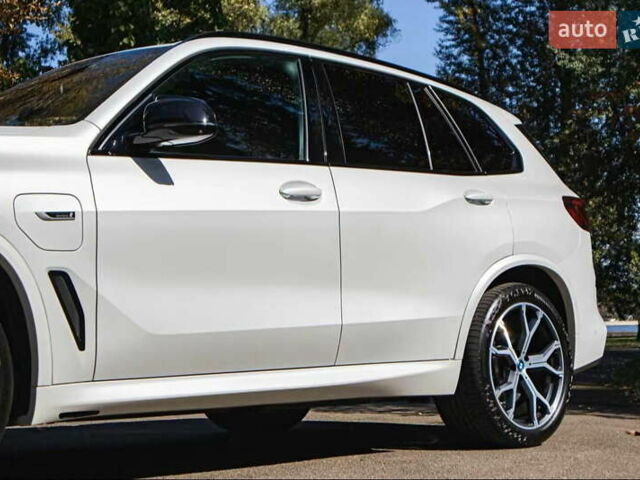 Белый БМВ Х5, объемом двигателя 3 л и пробегом 63 тыс. км за 74900 $, фото 11 на Automoto.ua