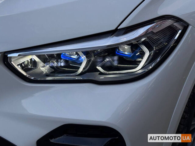 Белый БМВ Х5, объемом двигателя 3 л и пробегом 17 тыс. км за 72000 $, фото 6 на Automoto.ua
