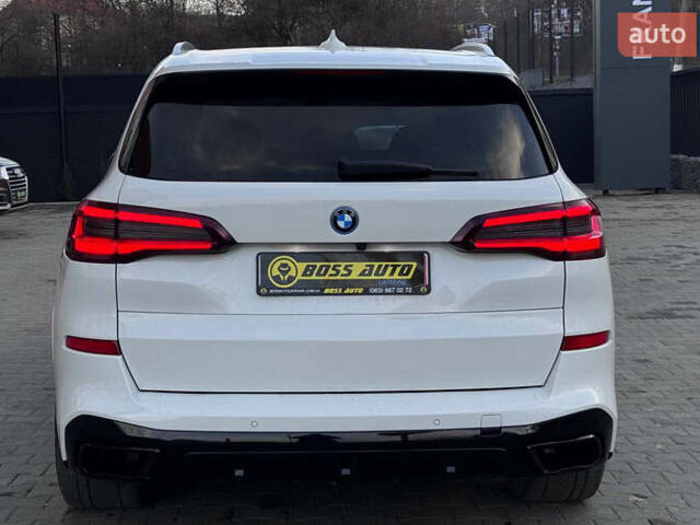 Белый БМВ Х5, объемом двигателя 3 л и пробегом 17 тыс. км за 68000 $, фото 4 на Automoto.ua