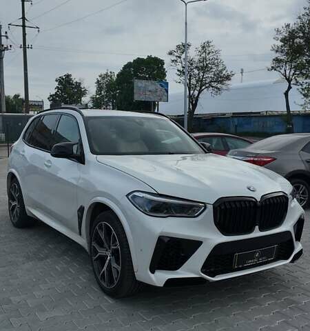 Белый БМВ Х5, объемом двигателя 3 л и пробегом 17 тыс. км за 64900 $, фото 2 на Automoto.ua