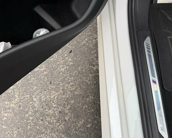 Білий БМВ Х5, об'ємом двигуна 3 л та пробігом 92 тис. км за 72000 $, фото 17 на Automoto.ua