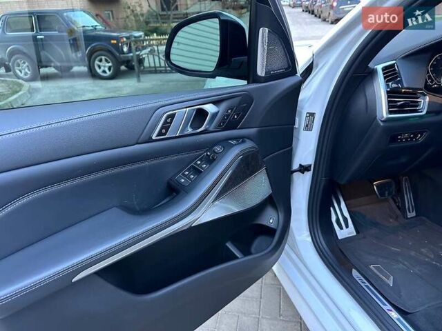 Білий БМВ Х5, об'ємом двигуна 3 л та пробігом 40 тис. км за 75000 $, фото 22 на Automoto.ua