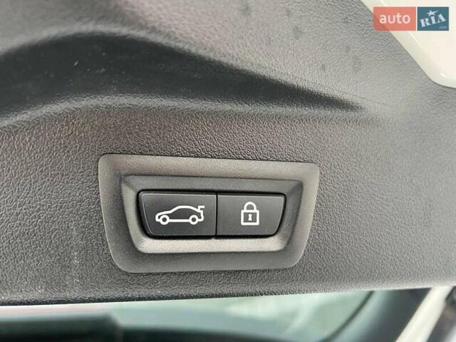 Белый БМВ Х5, объемом двигателя 3 л и пробегом 44 тыс. км за 66290 $, фото 42 на Automoto.ua