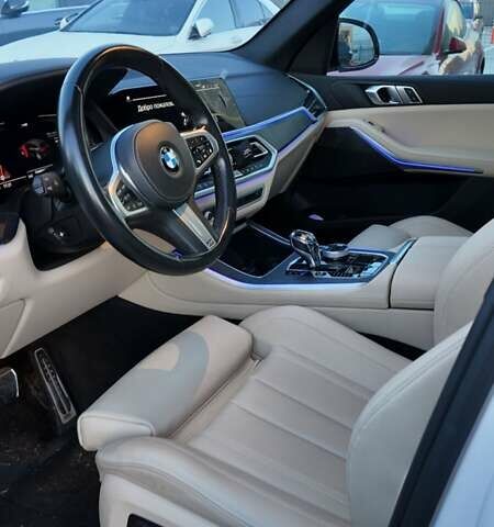 Белый БМВ Х5, объемом двигателя 3 л и пробегом 17 тыс. км за 64900 $, фото 9 на Automoto.ua