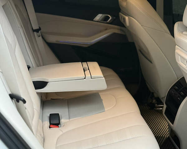 Білий БМВ Х5, об'ємом двигуна 2.99 л та пробігом 20 тис. км за 88999 $, фото 39 на Automoto.ua