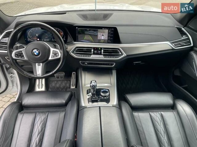 БМВ Х5 2022 в Черновцах на Automoto.ua Белый БМВ Х5, объемом двигателя 3 л и пробегом 95 тыс. км за 73000 $, фото 34 на Automoto.ua