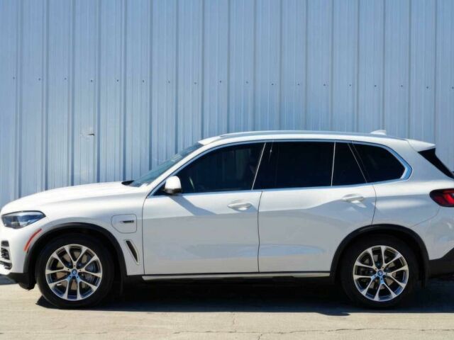 Белый БМВ Х5, объемом двигателя 3 л и пробегом 16 тыс. км за 45500 $, фото 4 на Automoto.ua