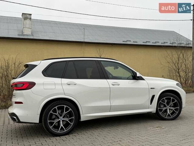 Білий БМВ Х5, об'ємом двигуна 3 л та пробігом 39 тис. км за 71000 $, фото 5 на Automoto.ua