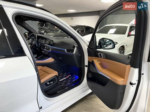 Белый БМВ Х5, объемом двигателя 2.99 л и пробегом 114 тыс. км за 68700 $, фото 39 на Automoto.ua