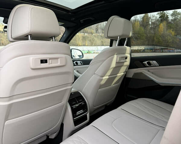 Белый БМВ Х5, объемом двигателя 3 л и пробегом 53 тыс. км за 88000 $, фото 25 на Automoto.ua