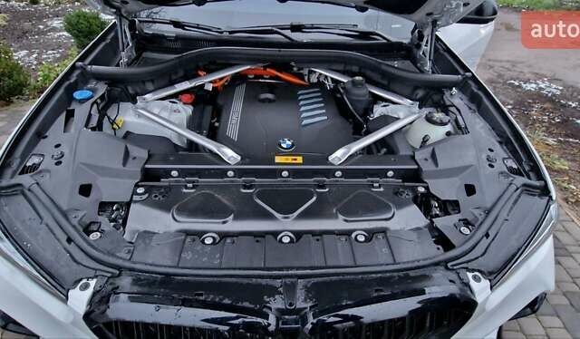 Белый БМВ Х5, объемом двигателя 3 л и пробегом 89 тыс. км за 82000 $, фото 16 на Automoto.ua