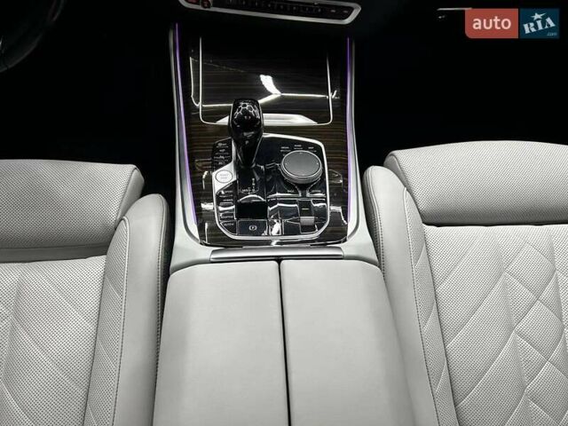 Белый БМВ Х5, объемом двигателя 3 л и пробегом 17 тыс. км за 68000 $, фото 12 на Automoto.ua