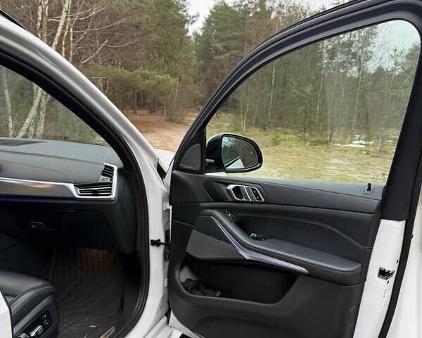 Білий БМВ Х5, об'ємом двигуна 3 л та пробігом 92 тис. км за 72000 $, фото 8 на Automoto.ua