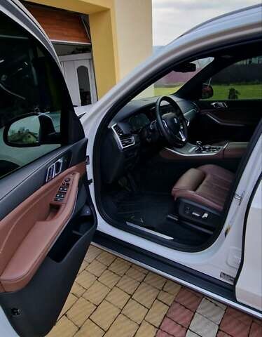 Белый БМВ Х5, объемом двигателя 3 л и пробегом 31 тыс. км за 72500 $, фото 26 на Automoto.ua